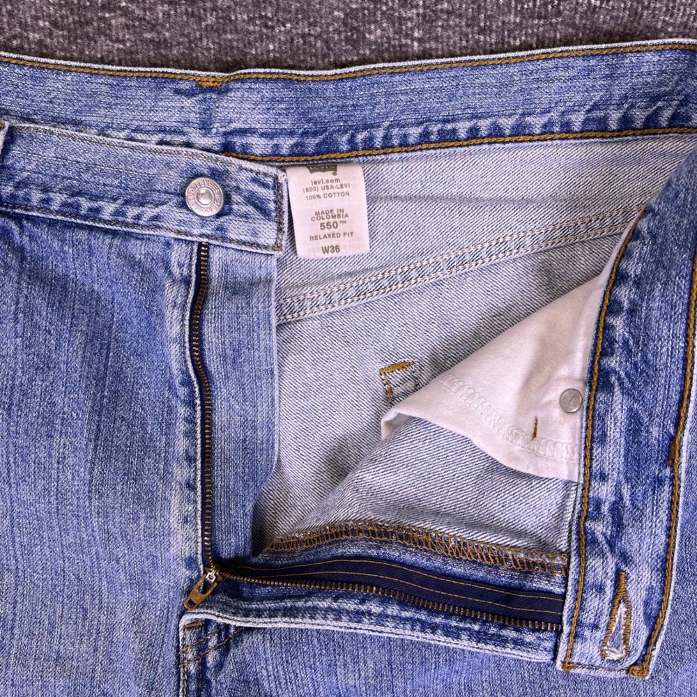 Levis 550 Shorts Mens 36 Relaxed Fit Blue Denim Jean Med Wash Bermuda Casual Dad - Picture 4 of 11